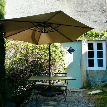 Dormir Au Pressoir Montagnieu  Exteriör bild